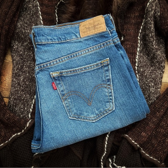 LEVIS 505 Straight Leg Jeans, Classic 5 Pocket Style - Picture 1 of 13